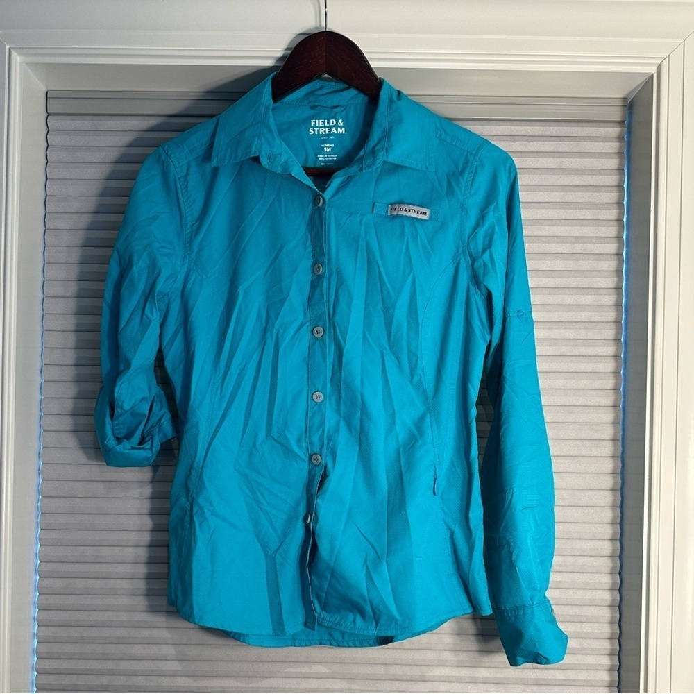 Field & Stream teal button down fly fishing shirt